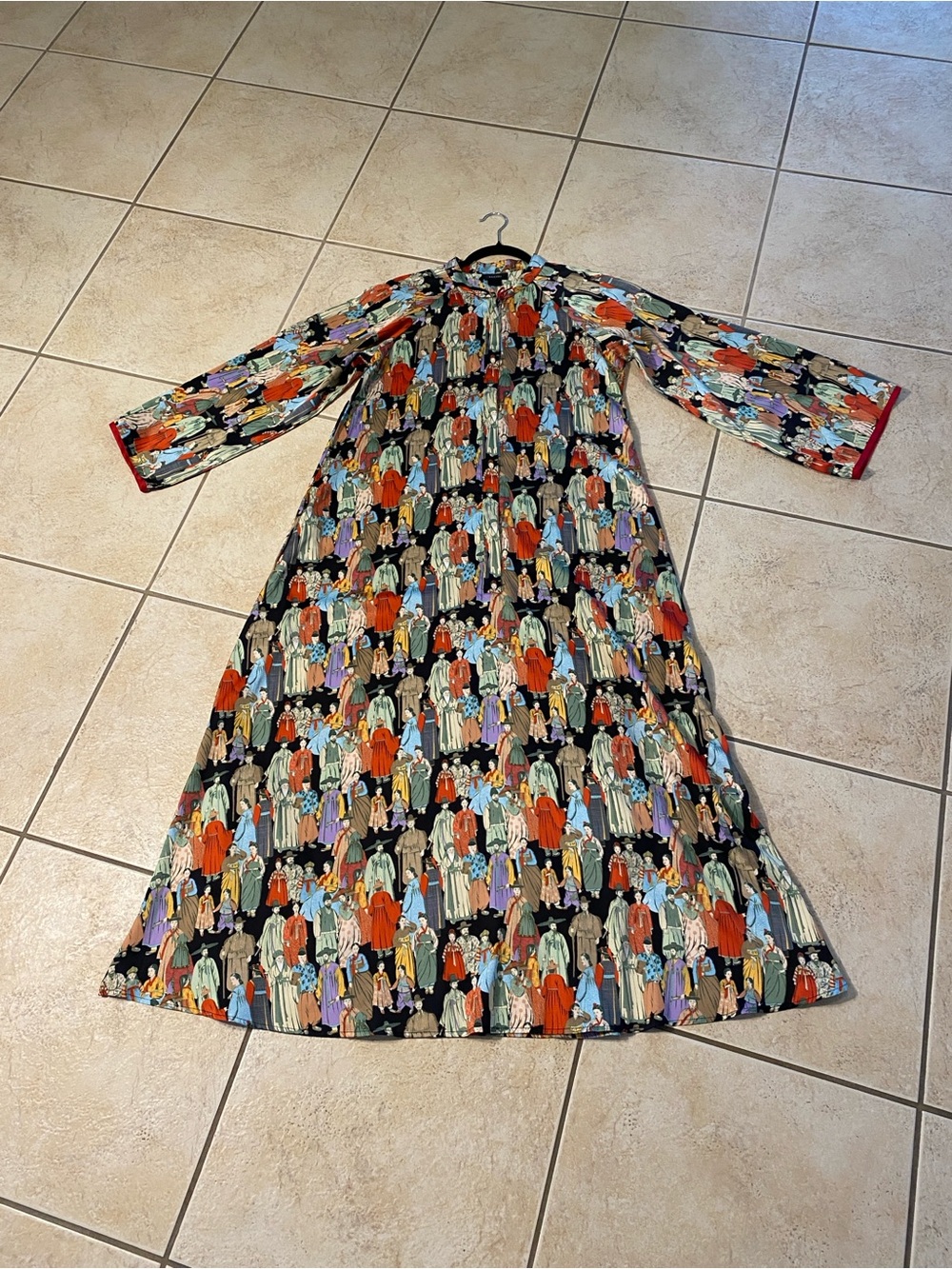 Natori Multicolor Printed Long Robe with Figure Motif - Picture 12 of 12